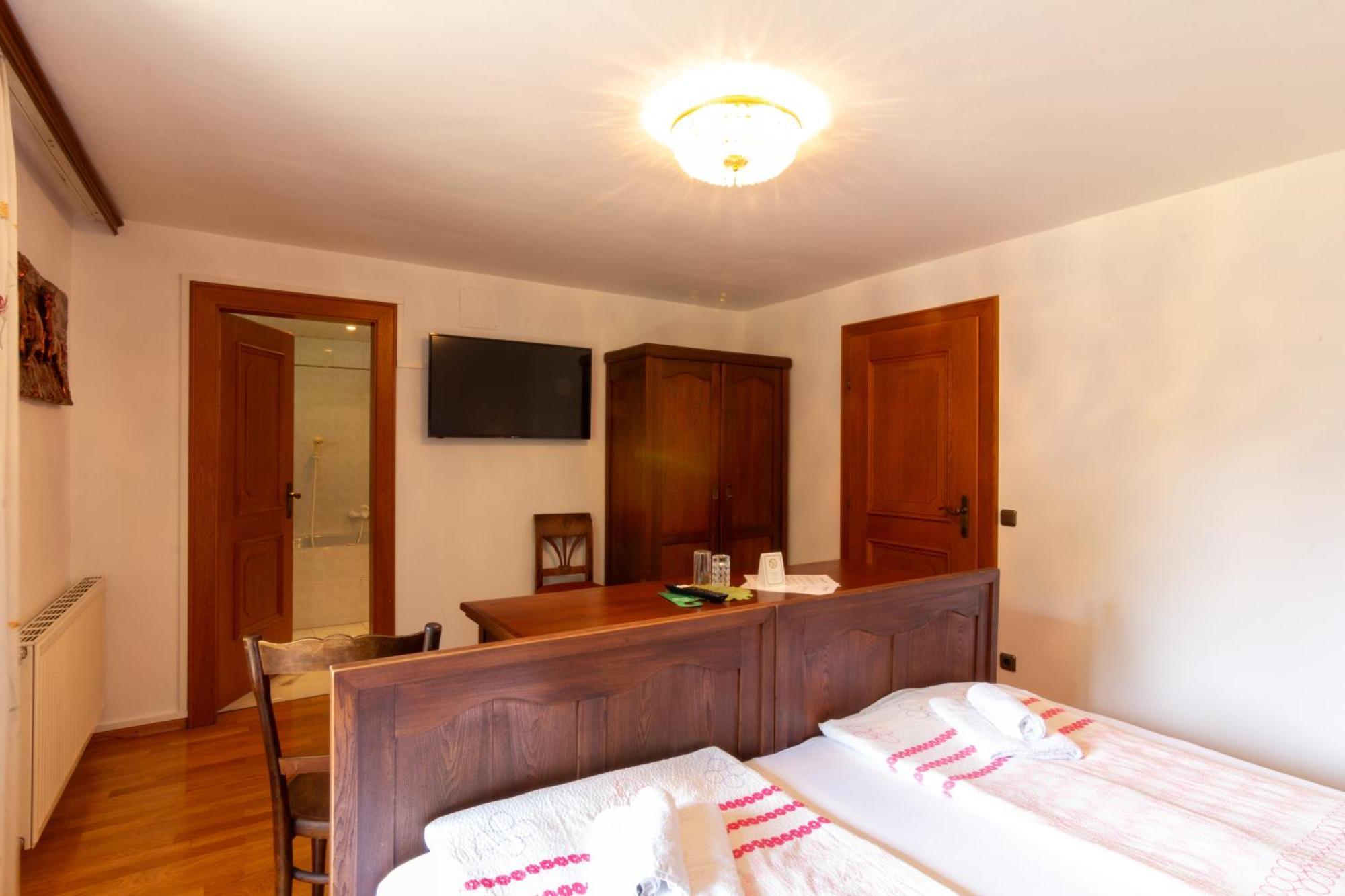 Metzgerwirt Vieh Heli Hotel Бад Гойзерн Екстериор снимка